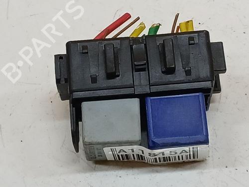 Used Fuse box Fuse box RENAULT MEGANE III Hatchback (BZ0/1_, B3_) 1.9 dCi (BZ0N, BZ0J) (131 hp) 39701603 39701603