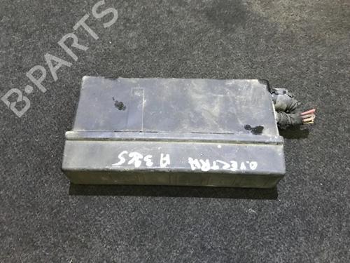 Used Fuse box Fuse box OPEL VECTRA B (J96) 2.0 i (F19) (112 hp) 33486191 33486191