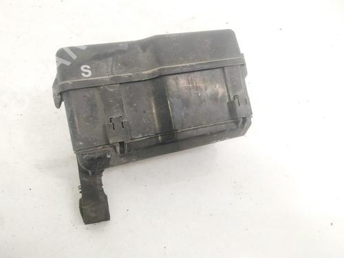 Used Fuse box Fuse box 32906986 32906986