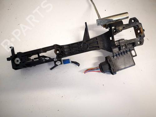 front-left-exterior-door-handle-lexus-is-ii-_e2_-2005-2006-2007-2008-2009-2010-2011-2012-2013-34941384 main image