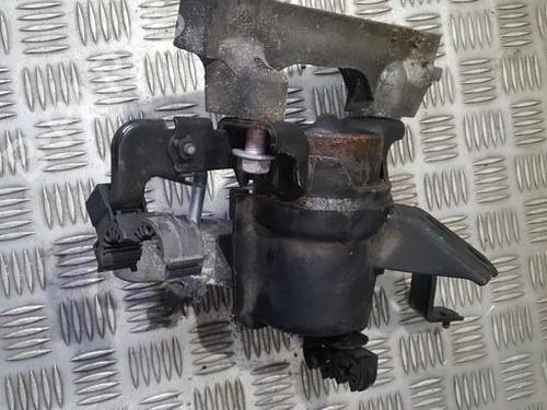 Used Engine mount Engine mount TOYOTA AURIS (_E15_) 2.2 D (ADE157_, ADE151_, ADE151R, ADE157R) (177 hp) 33497464 33497464