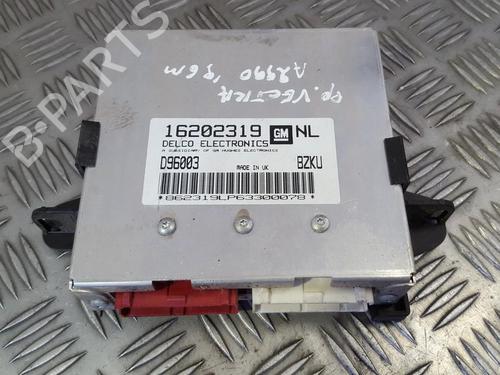 Used Engine control unit (ECU) Engine control unit (ECU) OPEL VECTRA B (J96) 1.6 i 16V (F19) (100 hp) 33494186 33494186