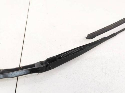 Used Front windshield wiper arm OPEL MERIVA A MPV (X03) 1.4 16V Twinport (E75) (90 hp) 32953133