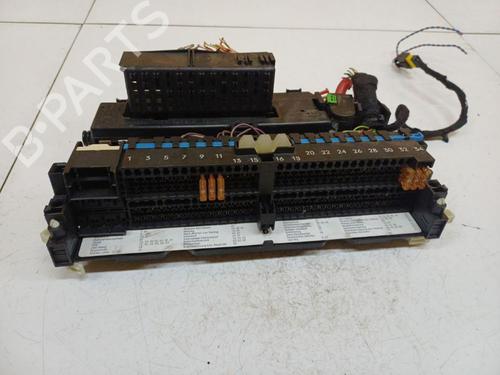 Used Fuse box Fuse box 37085533 37085533