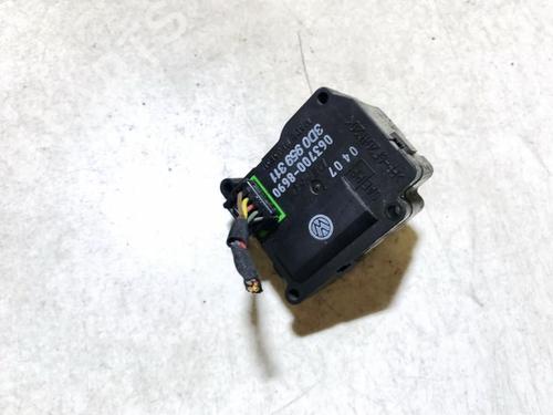 Used Electronic module Electronic module VW PHAETON (3D1, 3D2, 3D3, 3D4, 3D6, 3D7, 3D8, 3D9) 3.0 V6 TDI 4motion (233 hp) 33102147 33102147