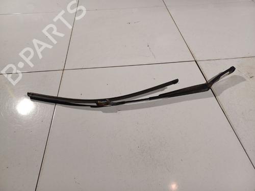 Used Front windshield wiper arm Front windshield wiper arm 32563820 32563820
