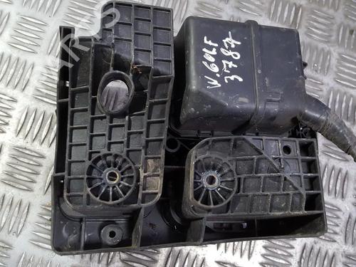fuse-box-vw-golf-v-1k1-2003-2004-2005-2006-2007-2008-2009-2010-33495716 main image