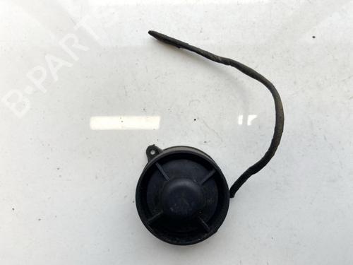 speaker-audi-a6-c4-4a2-1994-1995-1996-1997-1998-32887983 main image