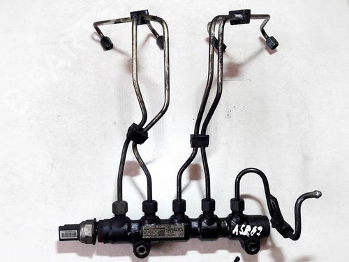 Used Injection rail Injection rail 35634197 35634197