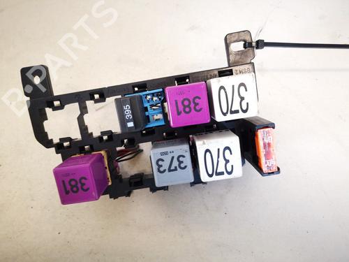 fuse-box-audi-a6-c6-4f2-2004-2005-2006-2007-2008-2009-2010-2011-32912042 main image