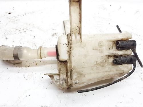 Used Windscreen washer tank Windscreen washer tank MITSUBISHI GALANT VIII Estate (EA_, EC_) 2.0 (EA2W) (136 hp) 35872852 35872852