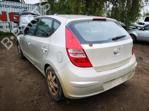 AC pipe HYUNDAI i30 (FD) 1.6 CRDi | BP32621004M126