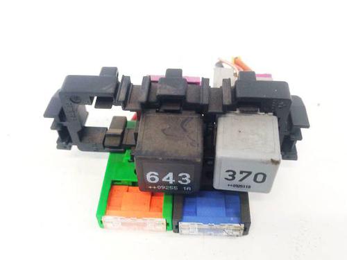 Used Fuse box AUDI A4 B8 (8K2) 2.0 TDI (143 hp) 32604732