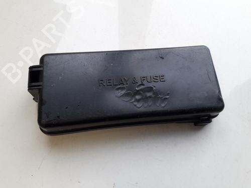 Used Fuse box Fuse box TOYOTA PREVIA II (_R3_) 2.0 D-4D (CLR30_, CLR30R) (116 hp) 33511860 33511860