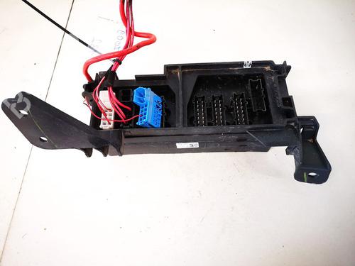 Used Fuse box Fuse box MERCEDES-BENZ M-CLASS (W164) ML 320 CDI 4-matic (164.122) (224 hp) 32880029 32880029
