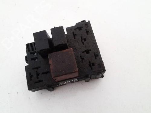 Used Fuse box Fuse box RENAULT CLIO II (BB_, CB_) 1.2 (75 hp) 33508454 33508454