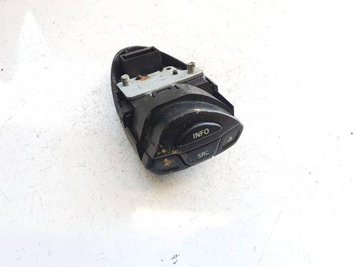 steering-wheel-controls-nissan-primera-hatchback-p12-2002-35111832 main image