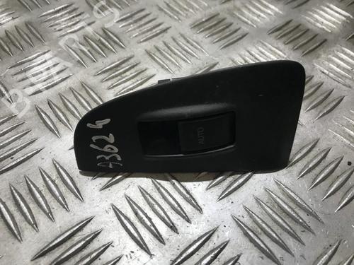 Used Switch Switch TOYOTA AVENSIS (_T25_) 2.0 D-4D (CDT250_, CDT250R) (116 hp) 33497782 33497782