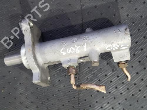 brake-master-cylinder-volvo-s80-i-184-1998-1999-2000-2001-2002-2003-2004-2005-2006-2007-2008-35660711 main image