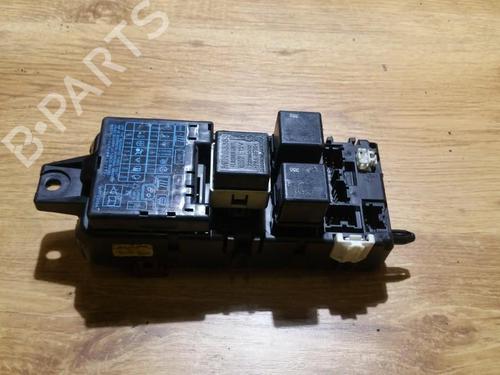 Used Fuse box Fuse box MITSUBISHI CARISMA (DA_) 1.6 (DA1A) (90 hp) 33481273 33481273