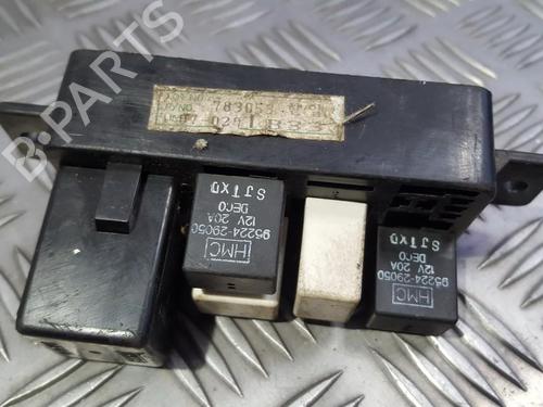 Used Fuse box Fuse box HYUNDAI LANTRA II Estate (J-2) 1.9 D (68 hp) 33492592 33492592