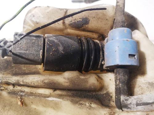 Used Washer pump Washer pump VW PASSAT B5 Variant (3B5) 1.8 (125 hp) 34761730 34761730