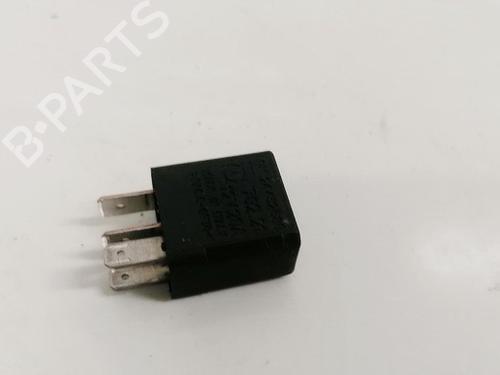 Used Electronic sensor Electronic sensor OPEL VECTRA B Estate (J96) 2.2 DTI 16V (F35) (125 hp) 33088065 33088065