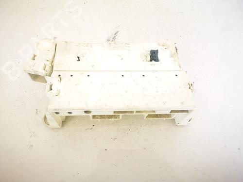 Used Fuse box Fuse box BMW 5 (E39) 520 i (150 hp) 33075024 33075024