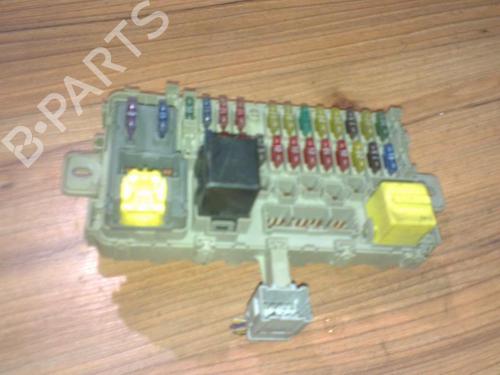 Used Fuse box Fuse box ROVER 400 II Hatchback (RT) 416 Si (112 hp) 33528974 33528974
