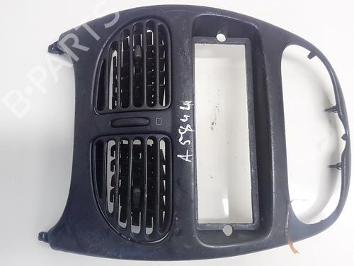 Used Air vent Air vent PEUGEOT 206 Hatchback (2A/C) 1.1 i (60 hp) 33104444 33104444