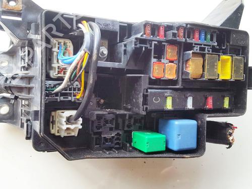 Used Fuse box Fuse box TOYOTA RAV 4 III (_A3_) 2.2 D 4WD (ALA30_, ALA30R) (136 hp) 33520529 33520529