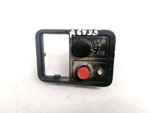 switch-nissan-almera-ii-hatchback-n16-2000-35544970 main image