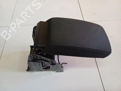 Used Armrest / Center console Armrest / Center console SKODA OCTAVIA II (1Z3) 1.9 TDI (105 hp) 34934210 34934210