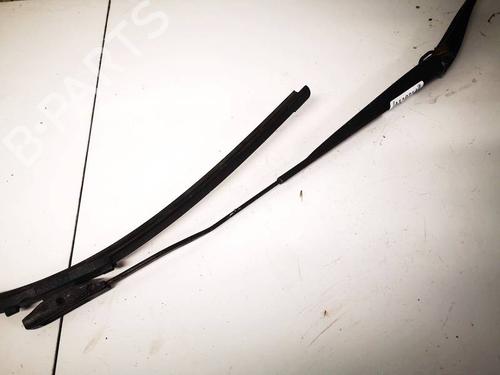 Used Front windshield wiper arm RENAULT CLIO III (BR0/1, CR0/1) 1.5 dCi (C/BR0G, C/BR1G) (68 hp) 32532419