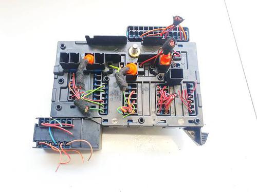 Fuse box BMW i3 (I01) Electric | BP32588817E1
