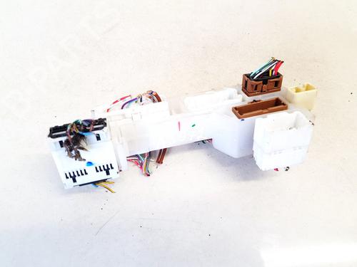 fuse-box-mitsubishi-outlander-ii-cw_w-2005-2006-2007-2008-2009-2010-2011-2012-33067159 main image