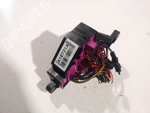 Used Fuse box Fuse box VW GOLF V (1K1) 1.9 TDI (105 hp) 32561693 32561693