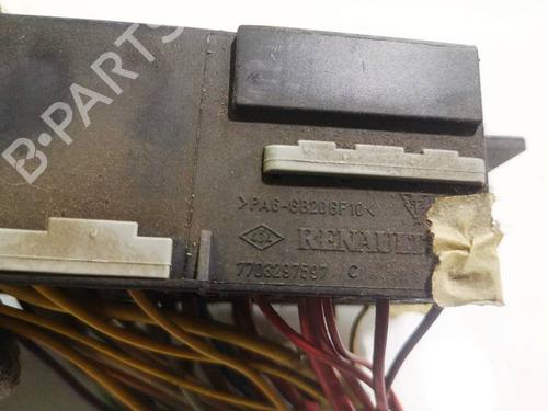 Fuse box DACIA SANDERO 1.2 16V | BP32532810E1