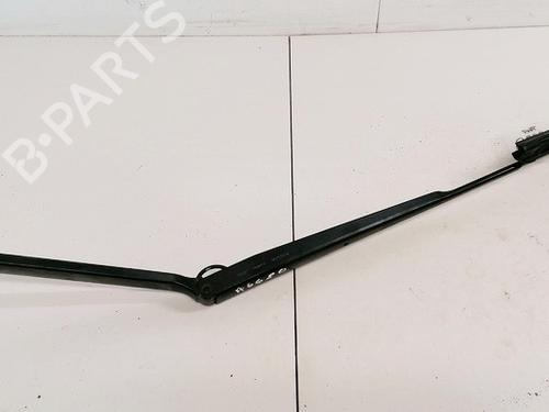 Used Front windshield wiper arm Front windshield wiper arm 33083839 33083839