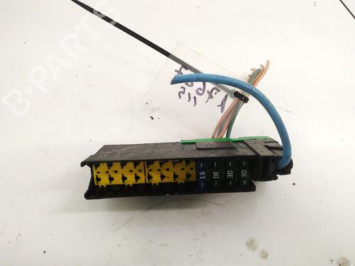 Used Fuse box Fuse box PEUGEOT 407 (6D_) 2.0 (6DRFNB, 6DRFNE) (136 hp) 32901008 32901008