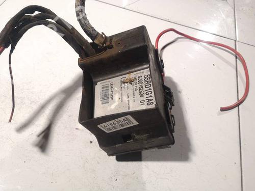 Used Fuse box Fuse box 32562558 32562558