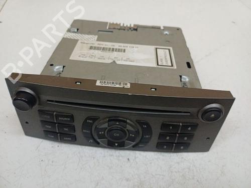radio-mercedes-benz-e-class-t-model-s211-2003-2004-2005-2006-2007-2008-2009-36689753 main image