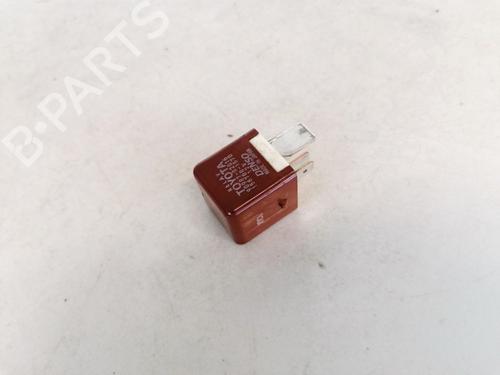 Used Other Other TOYOTA COROLLA Saloon (_E12_) 1.4 D-4D (NDE120_, NDE120R) (90 hp) 32878653 32878653