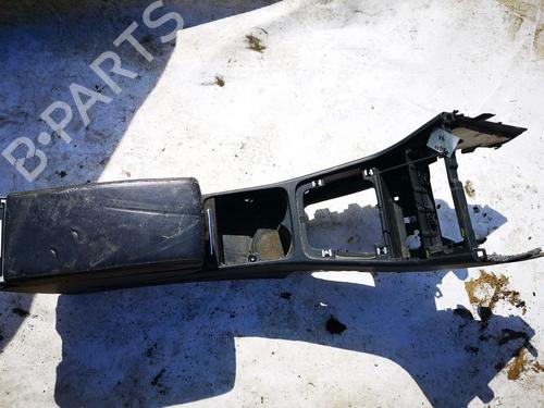 Used Armrest / Center console Armrest / Center console 35526724 35526724
