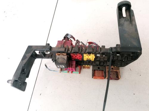 Used Fuse box Fuse box AUDI A4 B5 (8D2) 1.8 (125 hp) 33074210 33074210