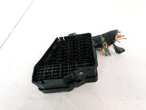 fuse-box-vw-passat-b5-variant-3b5-1997-1998-1999-2000-2001-33085461 main image
