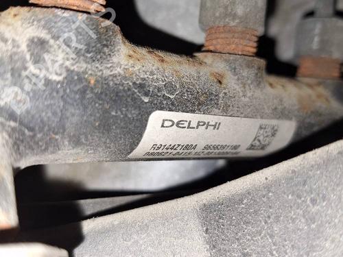 Injection rail CITROËN C5 III (RD_) 2.0 HDi (RDRHD8, RDRHDJ, RDRHR8, RDRHRJ) | BP35092964M98 - Image 4