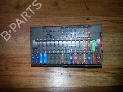 Used Fuse box Fuse box CITROËN BERLINGO / BERLINGO FIRST MPV (MF_, GJK_, GFK_) 1.9 D (MFDJY) (69 hp) 33508363 33508363