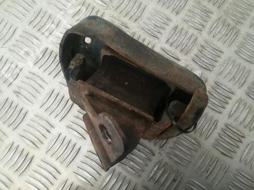 Used Engine mount Engine mount KIA SORENTO I (JC) 2.5 CRDi 4WD (140 hp) 33503266 33503266