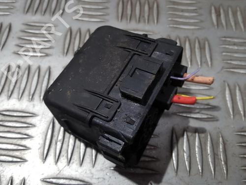 fuse-box-renault-scenic-ii-jm01_-2003-2004-2005-2006-2007-2008-2009-2010-33501481 main image